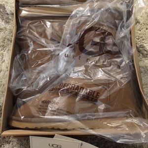 UGG Australia Women Short Boots